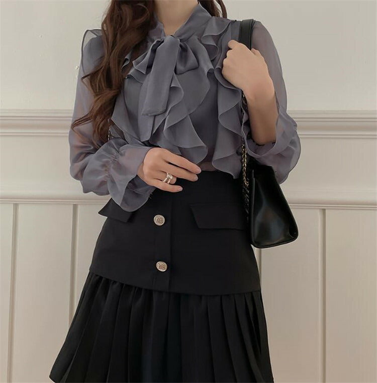 シフォンブラウス フリル シースルー エアリー ブラウス シャツ 可愛い フリフリ おしゃれ かわいい ボリューム 長袖 ホワイト グレー 白 灰色 クラシカル ガーリー S M L XL 小さいサイズ 大きいサイズ お出かけ トップス ふんわり レディース デート 仕事[K](Q)